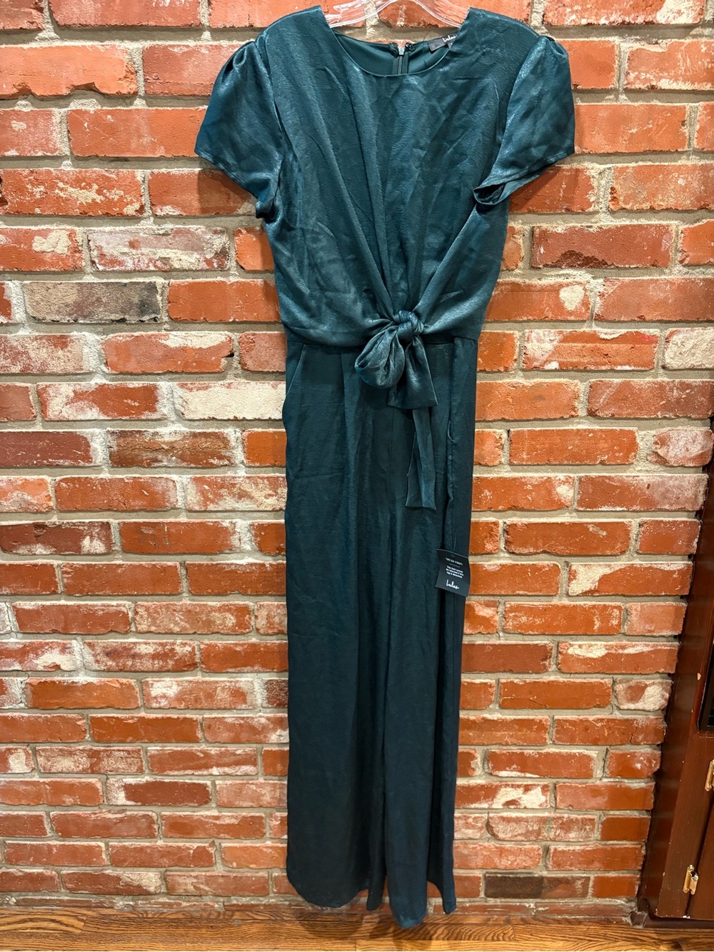 NWT Lulus Let Me Entertain You Emerald Green Satin Wide Leg Jumpsuit Medium